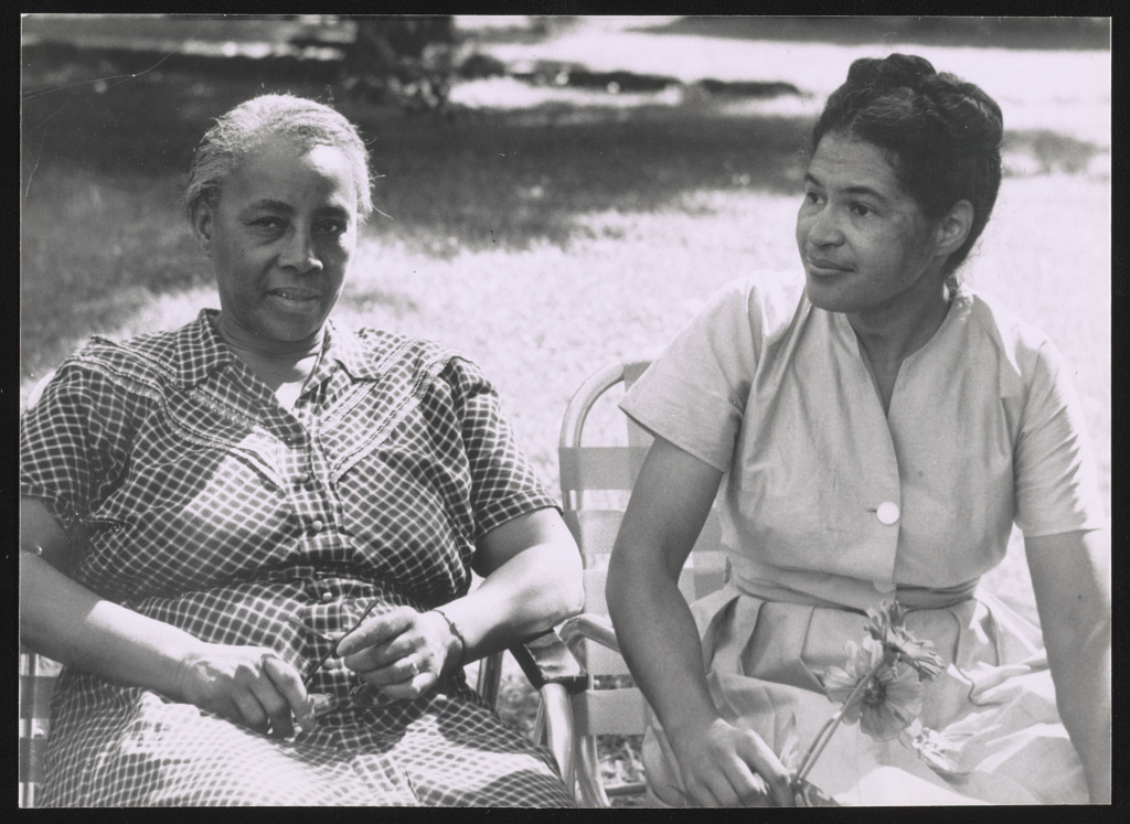 Image of Rosa Parks at Highlander Folks School, 1955